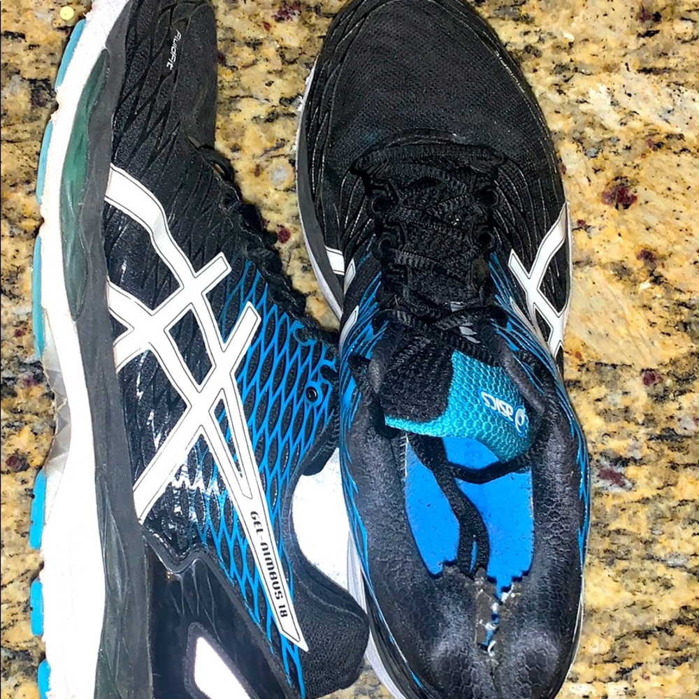 ASICS Gel-Nimbus 18 size 10